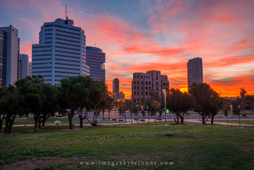 0109 Tel Aviv Sunrise_850.jpg