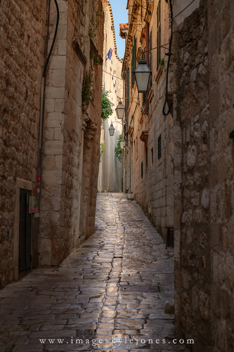 0270 Dubrovnik Alley_1200.jpg