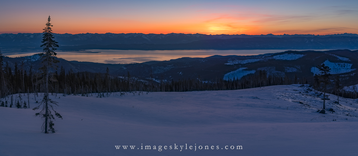 0437 Flathead Lake Sunrise Pano_1200.jpg