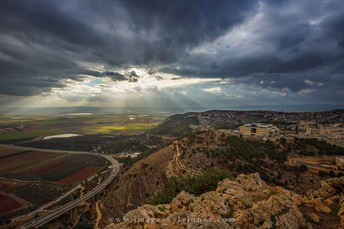 0460 Mt Precipice Wide_850.jpg