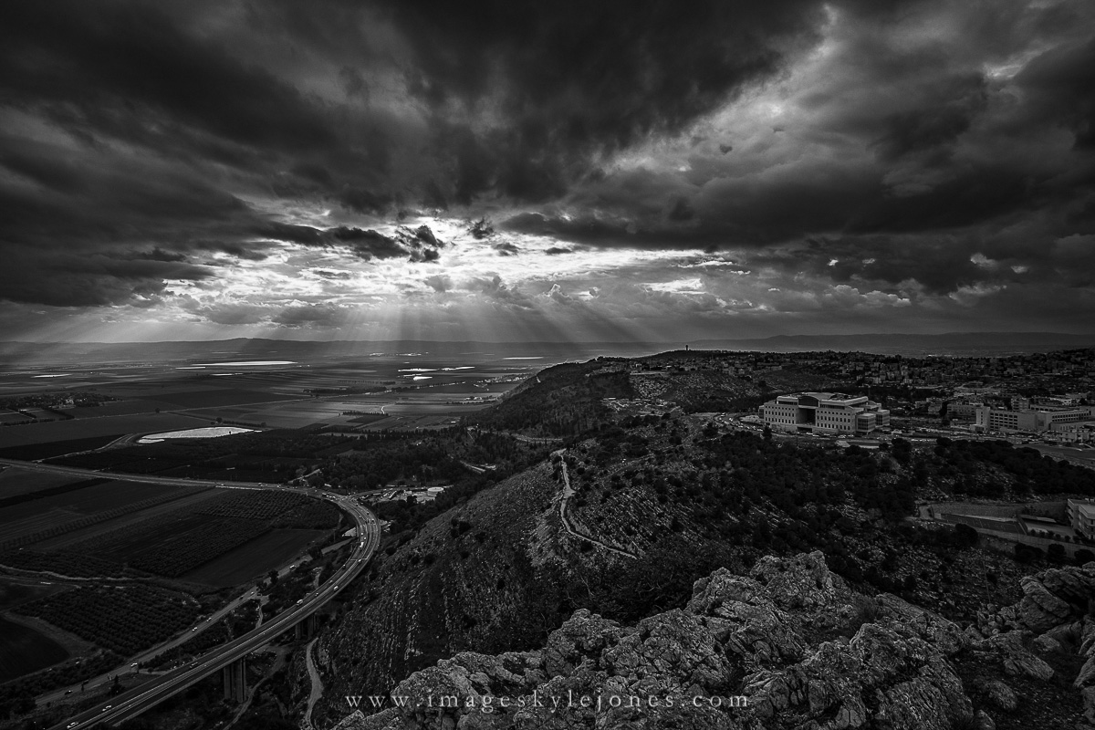 0460 Mt Precipice Wide_850.jpg