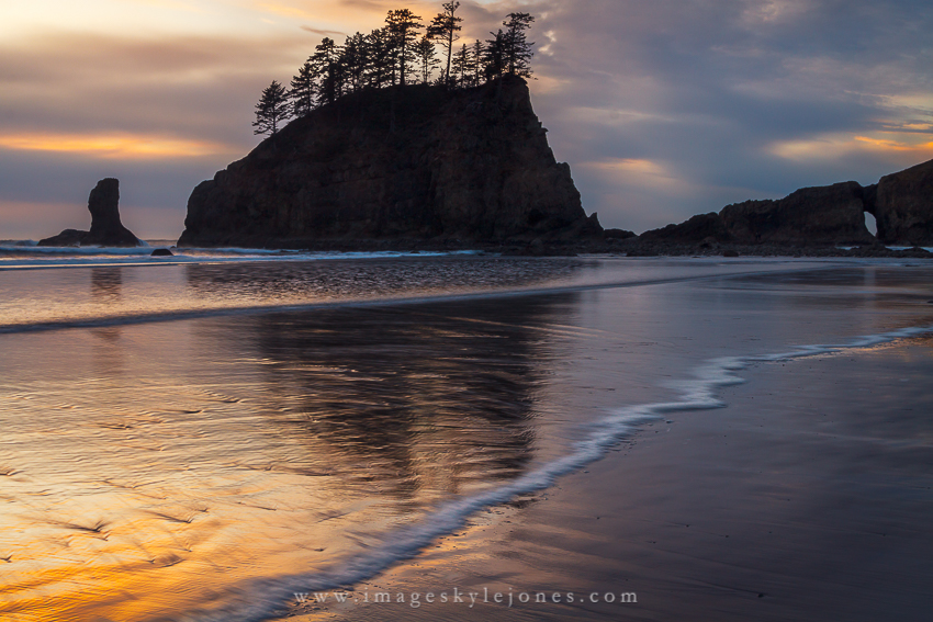 1389 Second Beach Wave_850.jpg