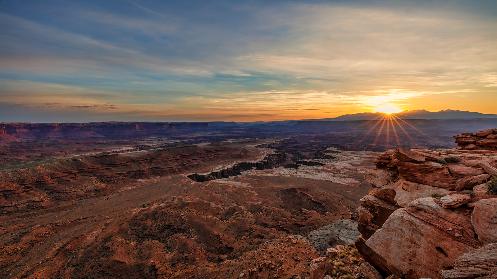 White rim overlook sunrise | Focal World