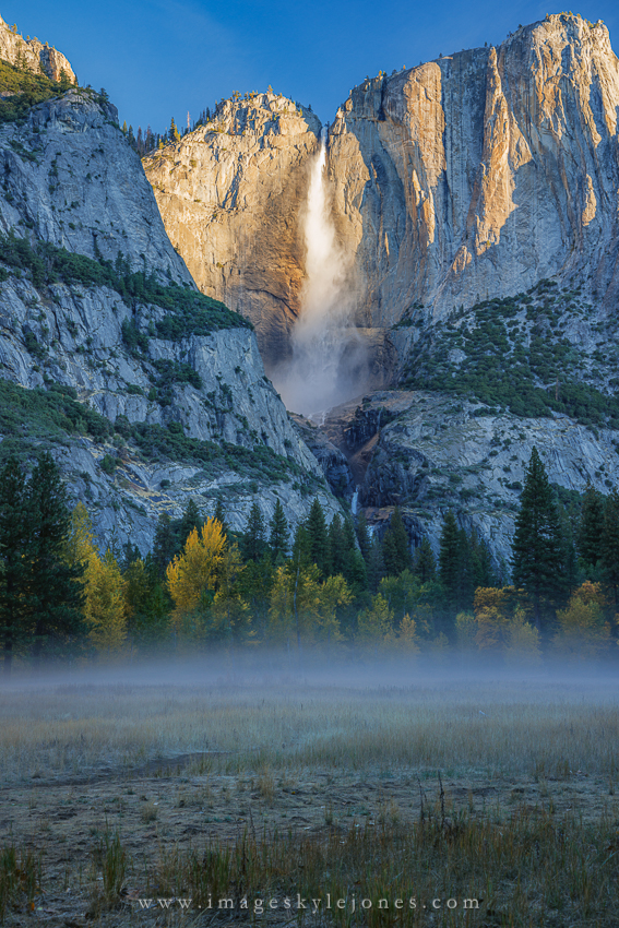 2215 Yosemite Falls Autumn Sunrise_850.jpg