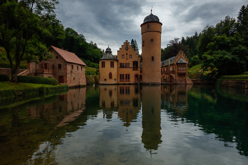2591 Schloss Mespelbrunn_850.jpg