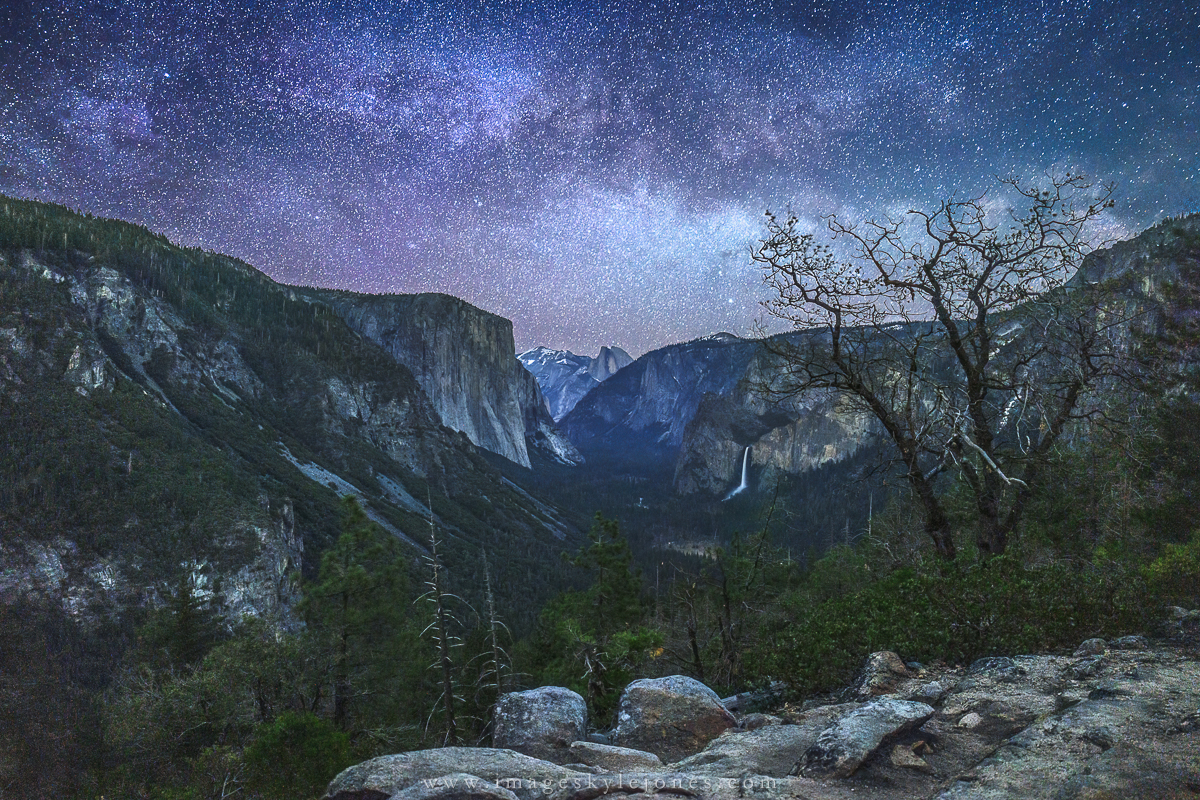 3202 Stars Over Yosemite Valley_1200.jpg