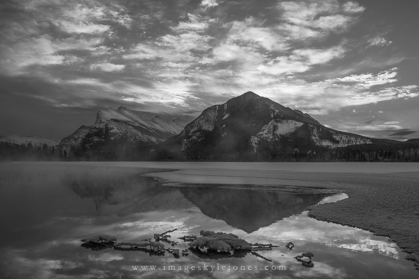 4102 Vermilion Sunrise Black and White_850.jpg
