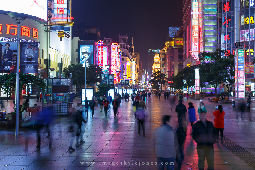 6012 Nanjing Road Night_850.jpg