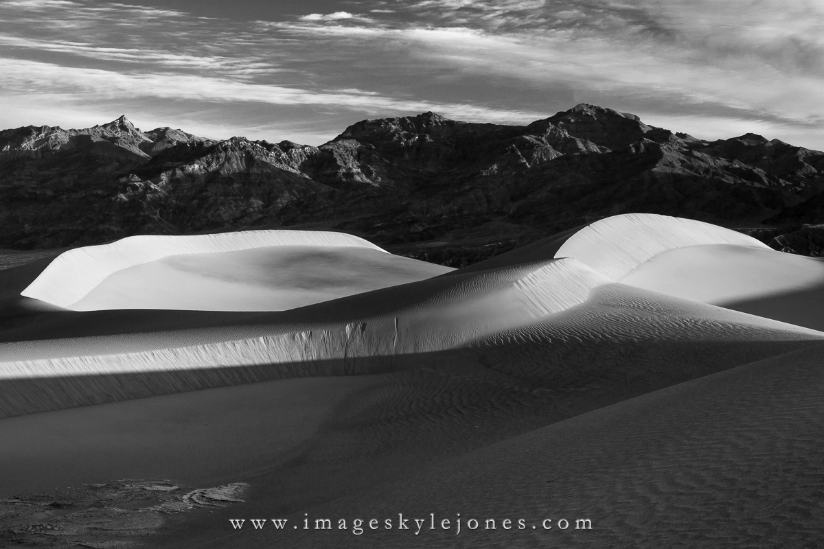6825 Death Valley Sunrise B&W_1200.jpg