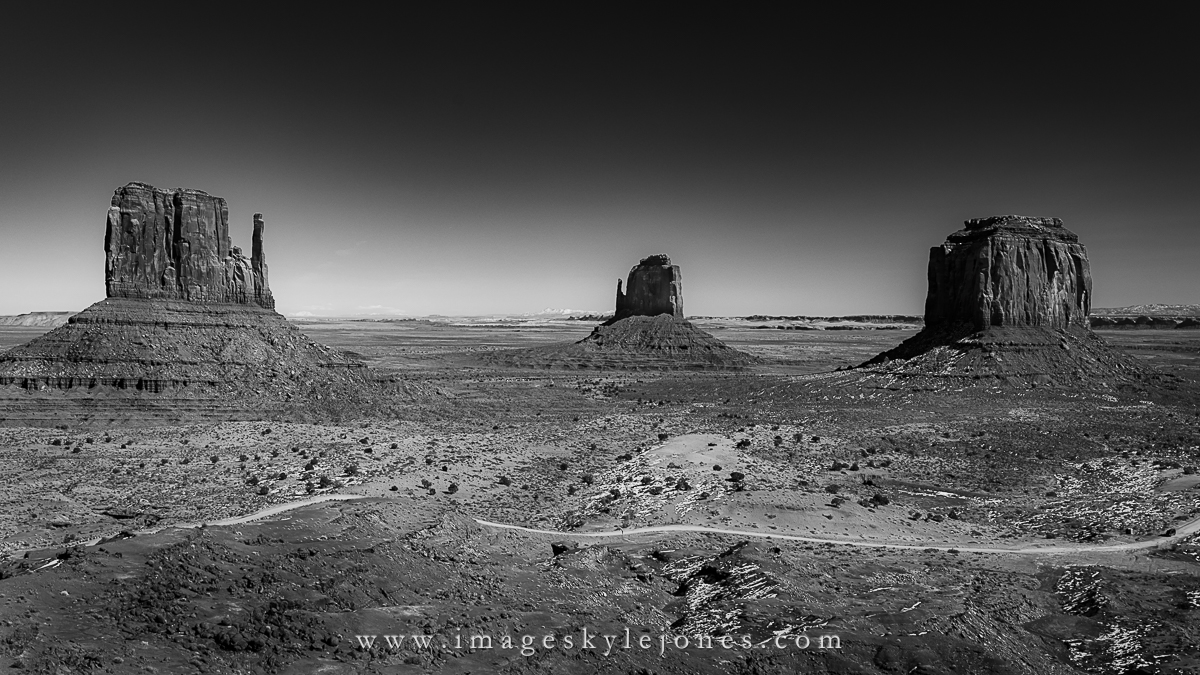 7816 Monument Valley_1200.jpg