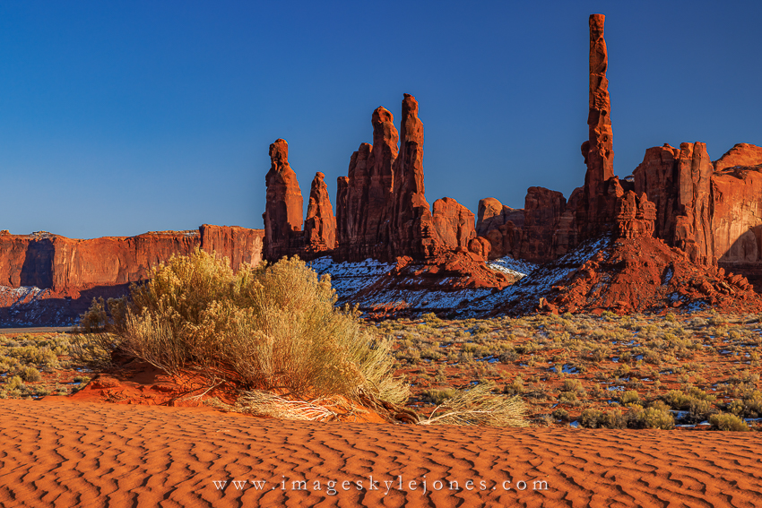 7938 Totem Pole and Dunes_850.jpg