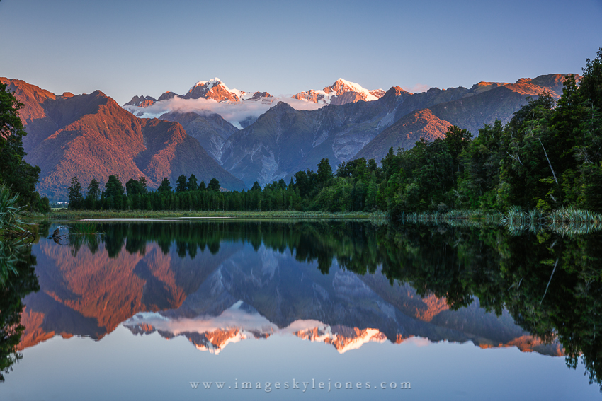8157 Lake Matheson Wide_850.jpg