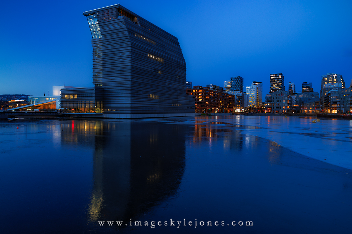 9350 Oslo at Night_1200.jpg