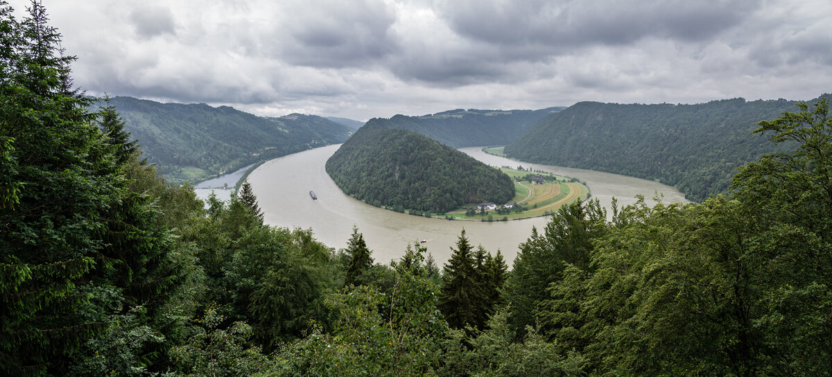 _DSC8702 8703 8704 panorama copy.jpg