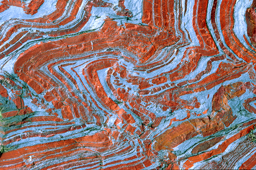 Banded iron formation, Ispheming, MI.jpg