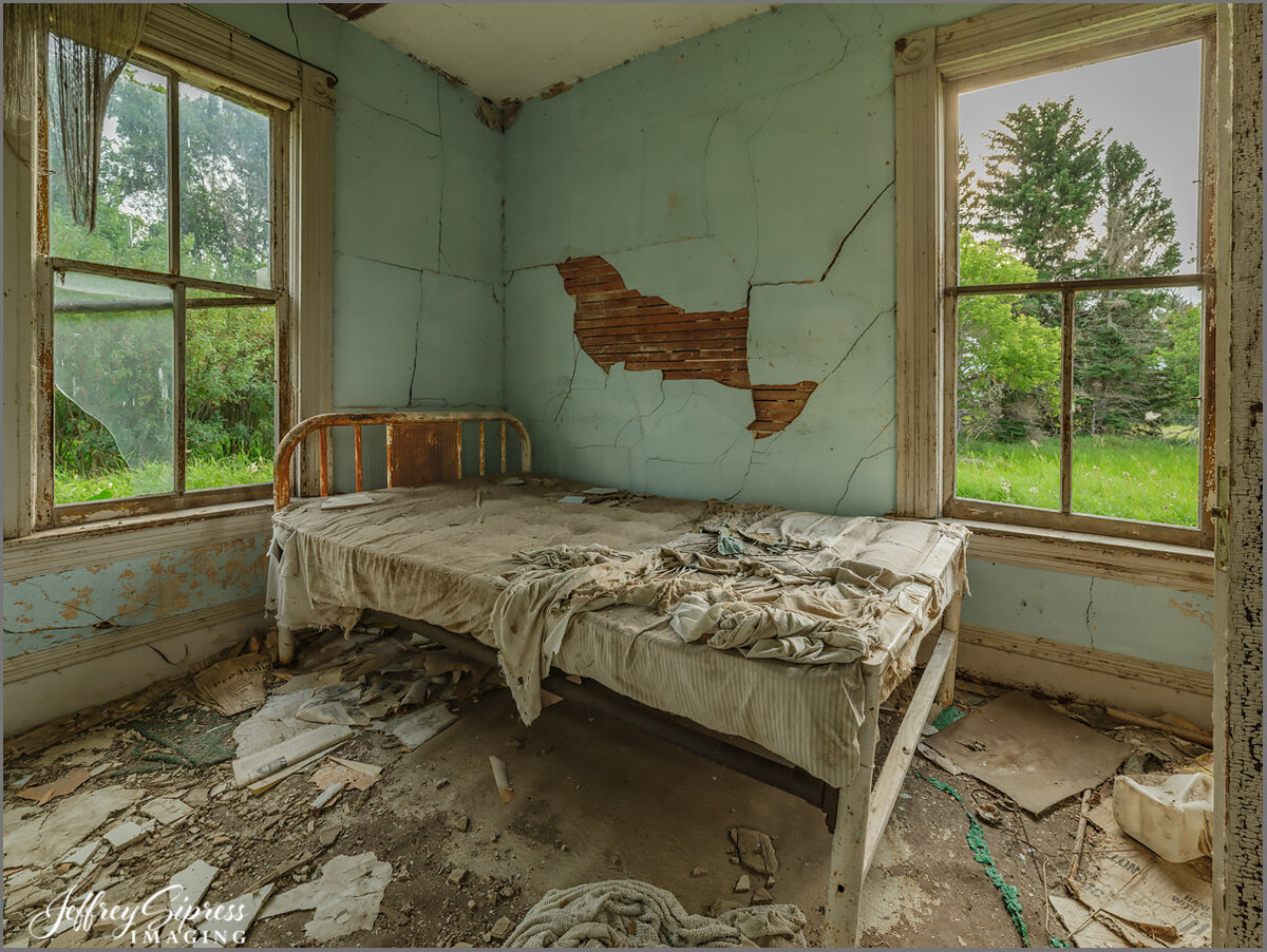 bedroom1.jpg