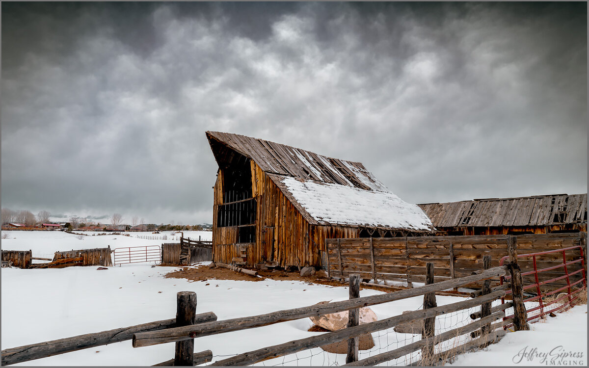 boulderbarn1.jpg