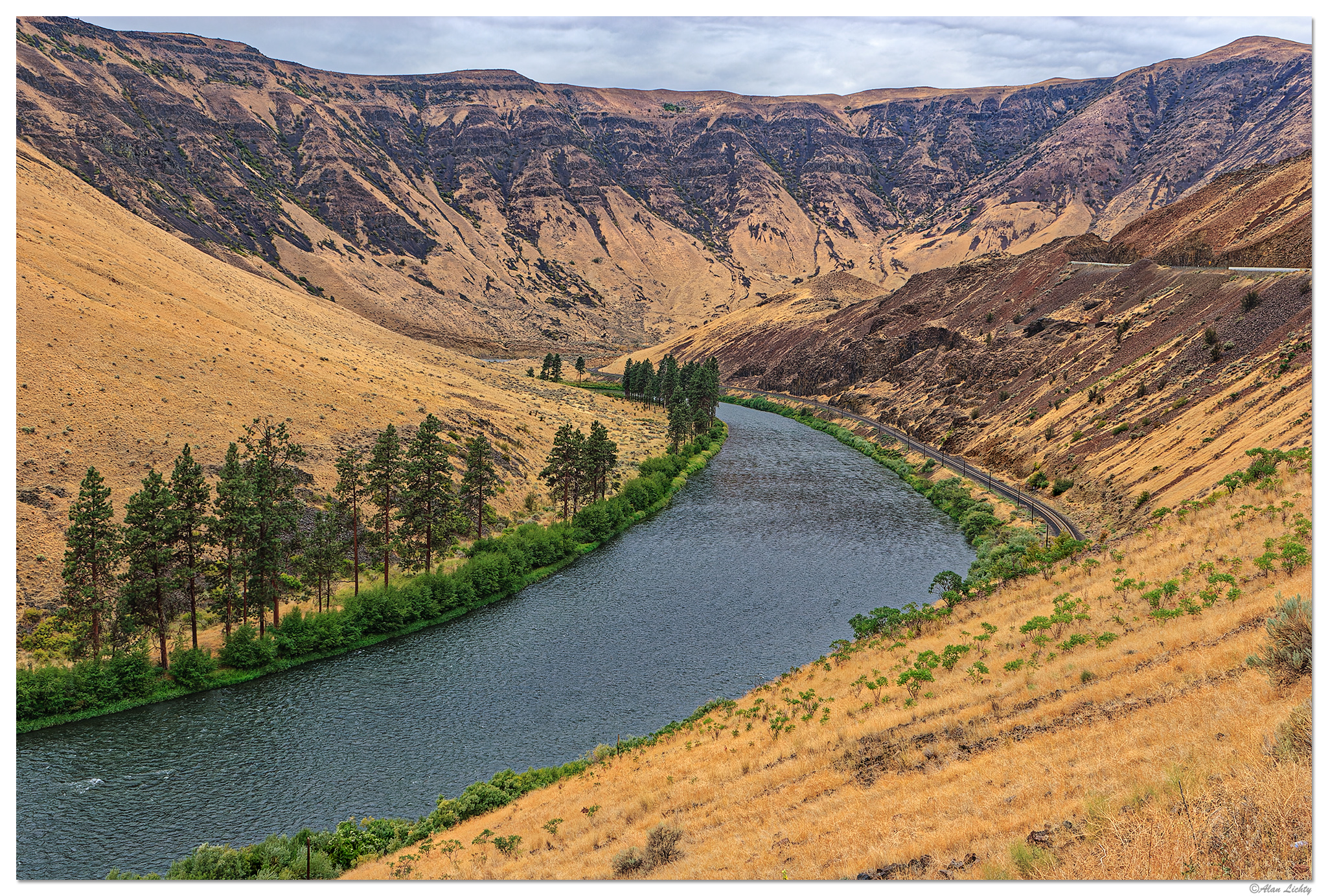 C20D_YakimaRiverCanyonRd082007.jpg