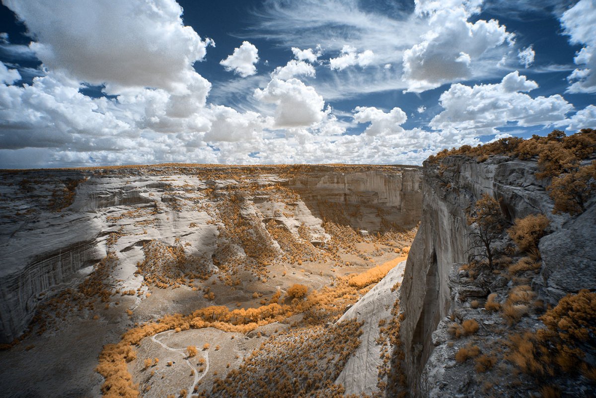 Canyon de Chelly IR.jpg