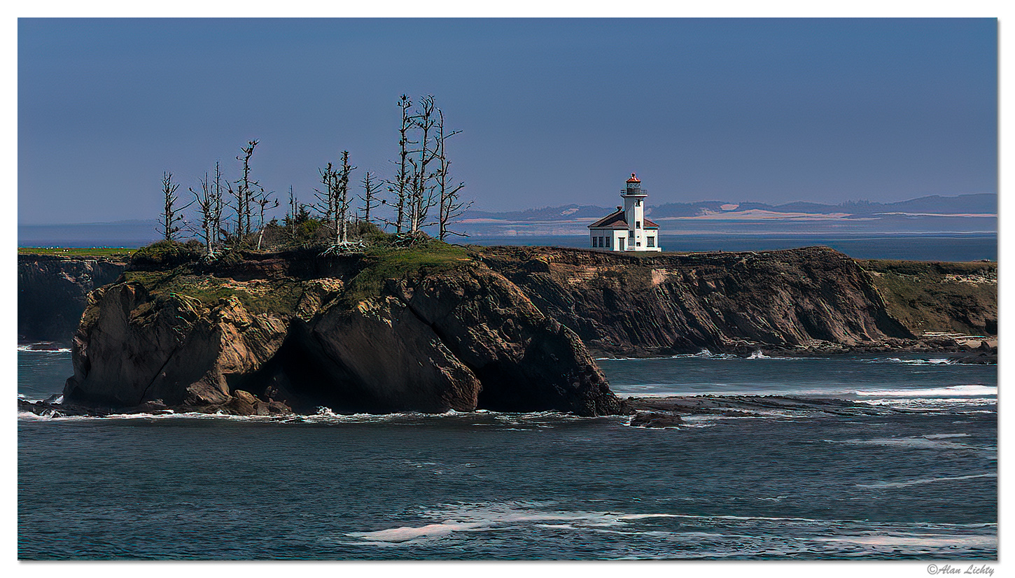 CapeAragoLighthouse1-1.jpg