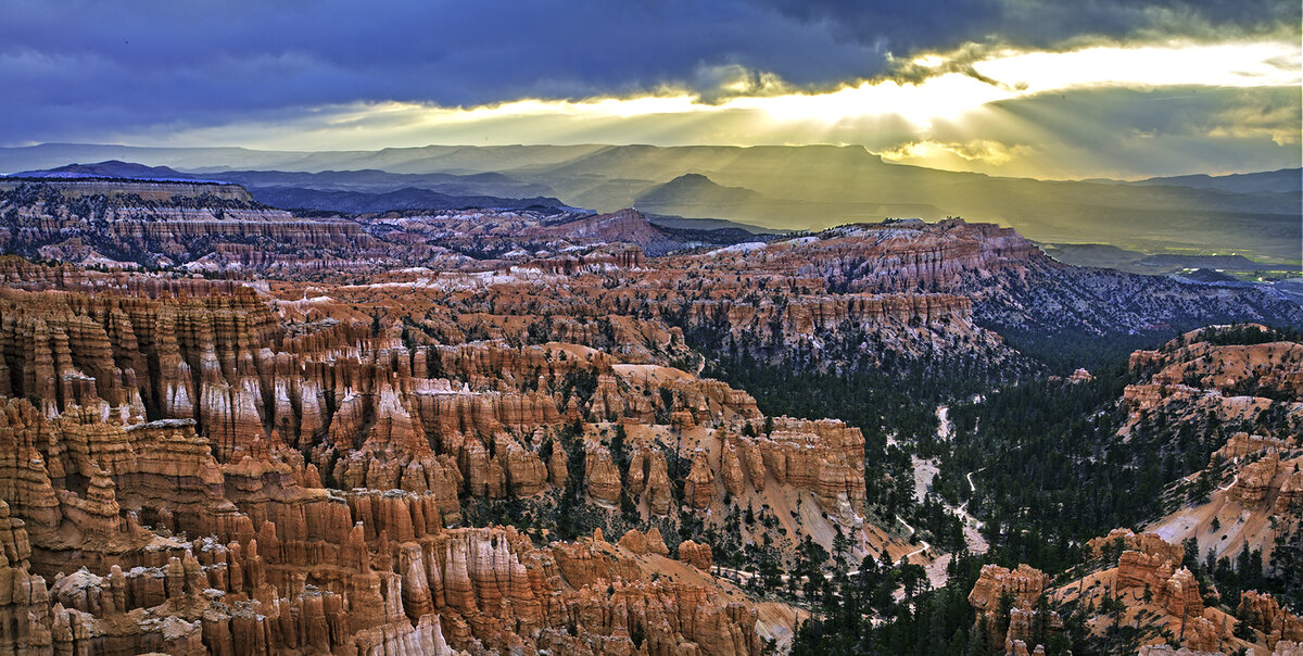 crepuscular rays.jpg