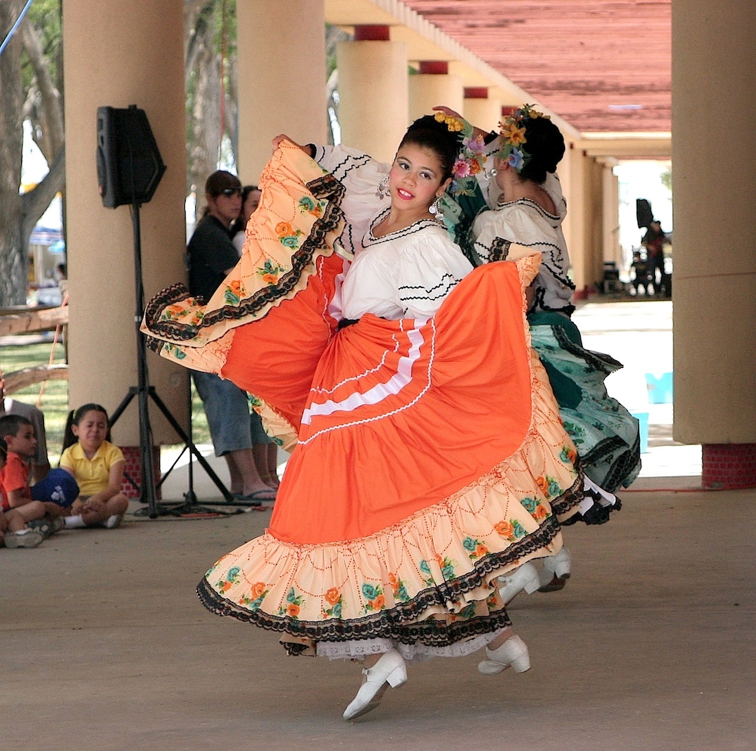Dancersa.jpg