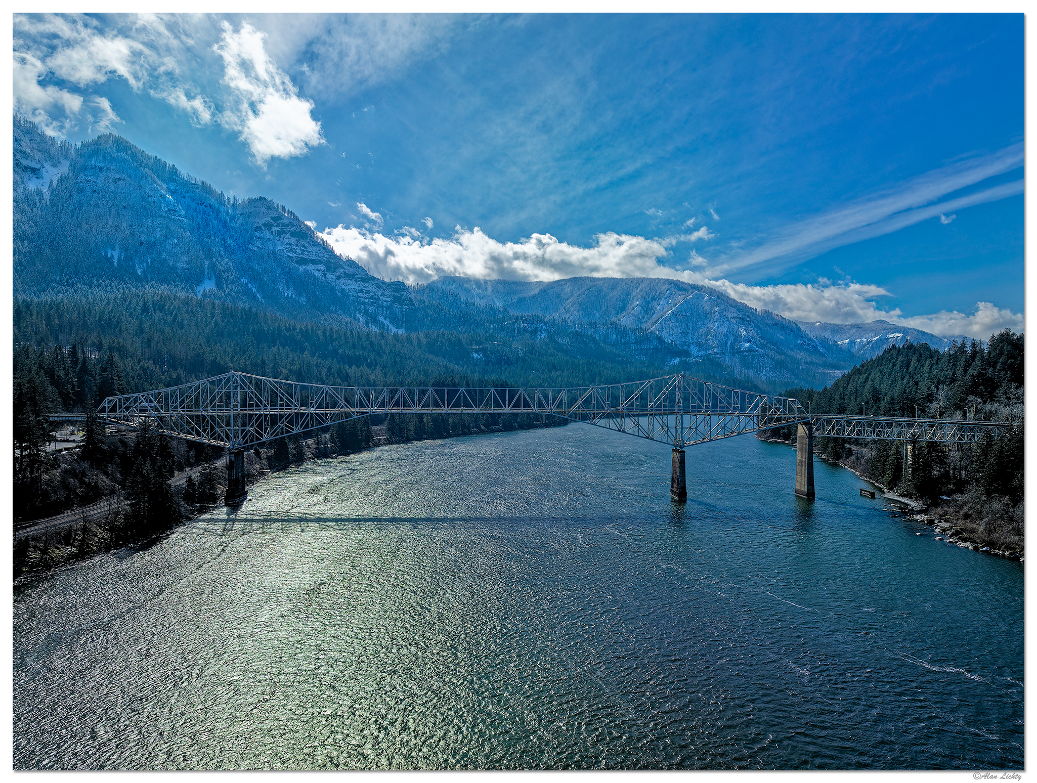 DJI_M3_24_BridgeOfTheGods030123.jpg