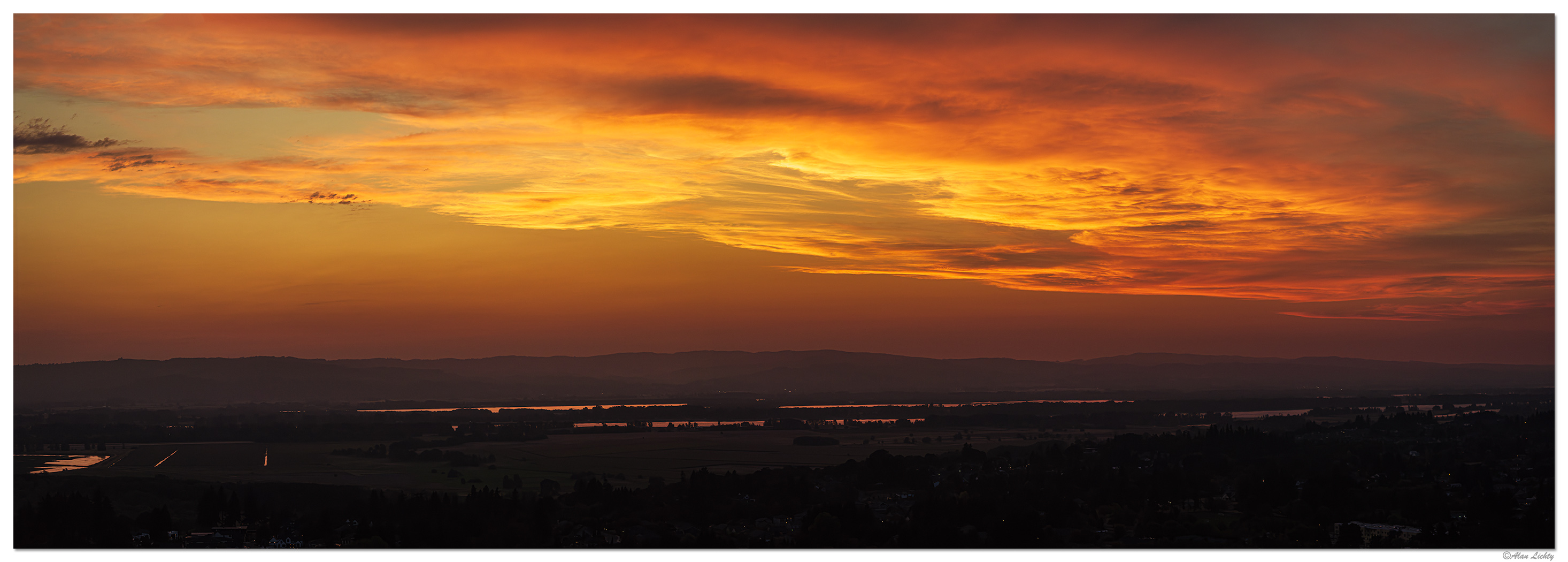DJI_M3P_70P_SmokeySunsetPano090525.jpg