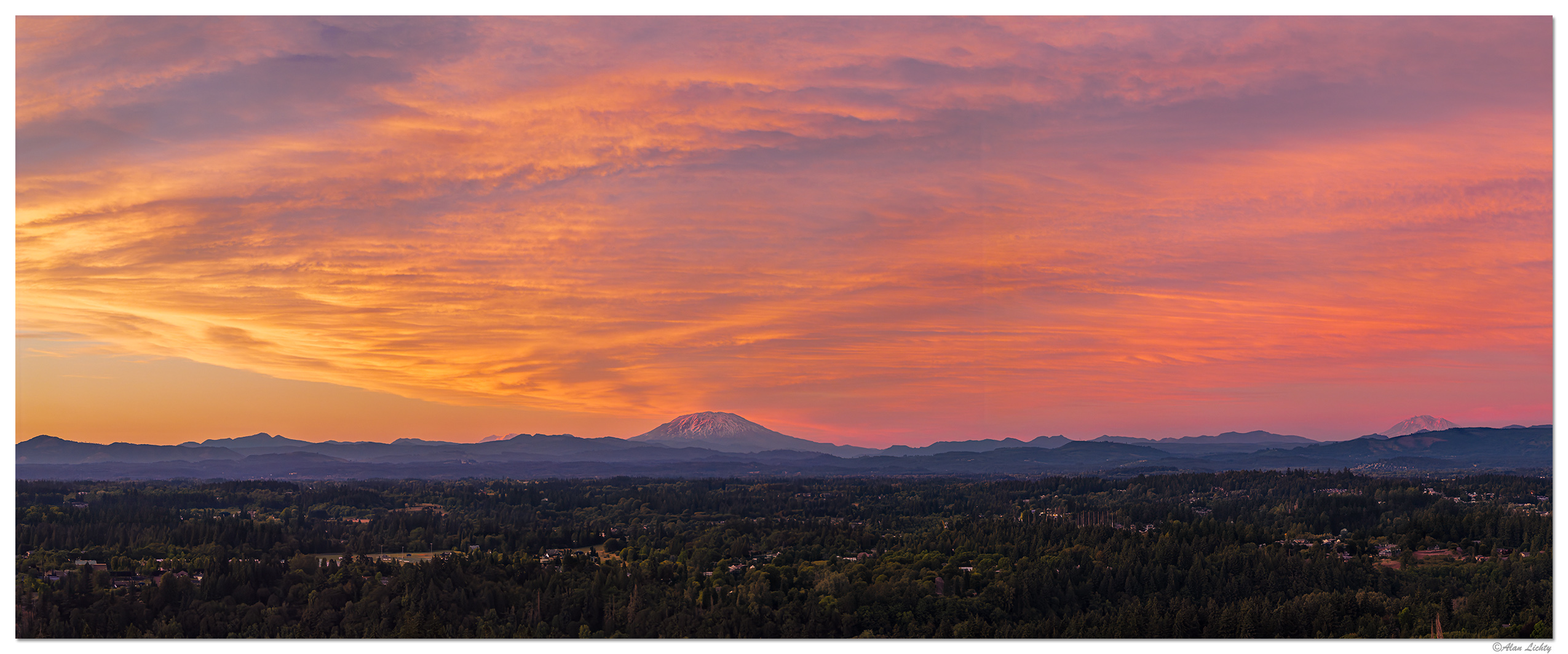 DJI_M3P_70P_ThreeVolcanoSunset070125.jpg