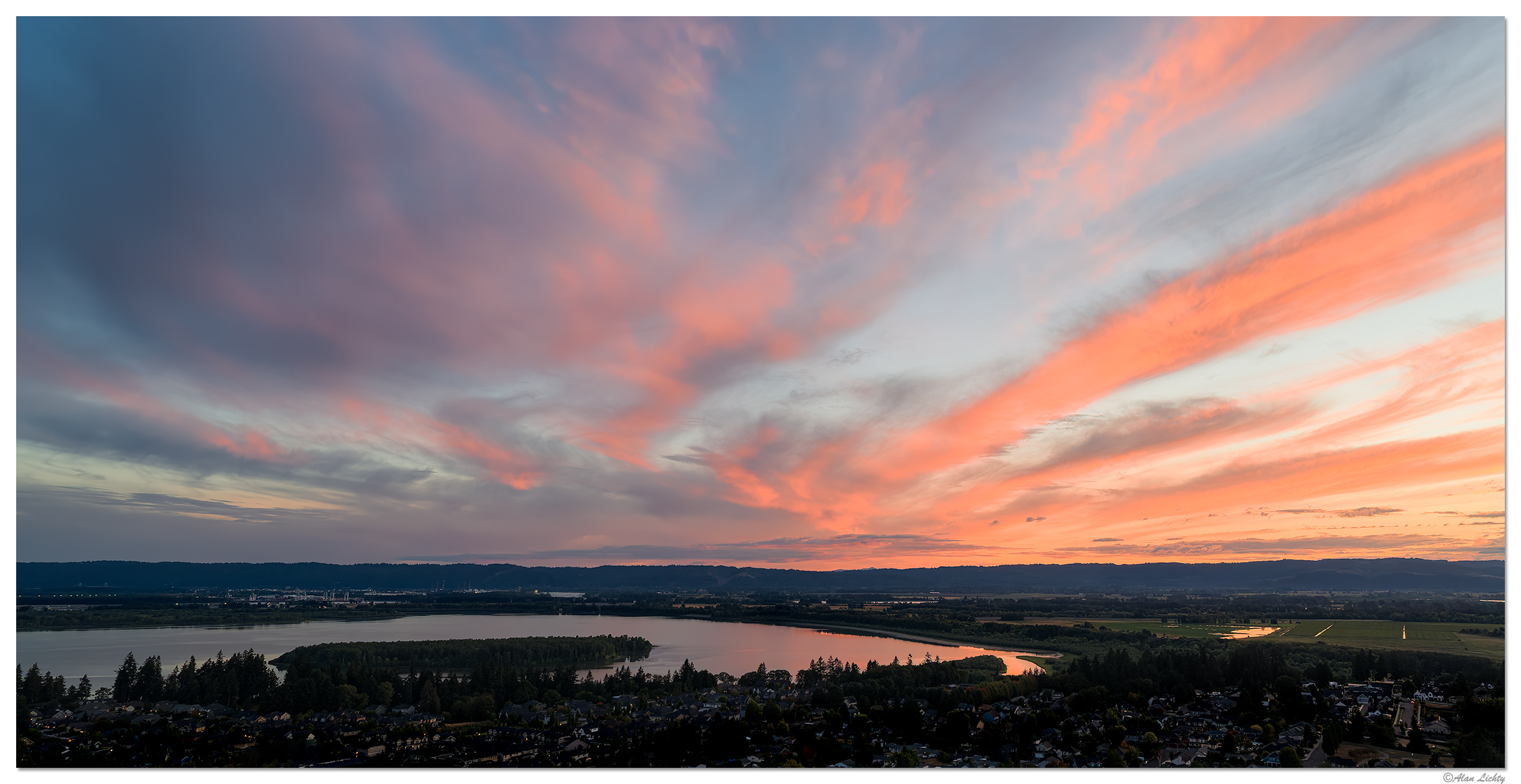 DJI_M4P_28P_VLakeSunset090526.jpg