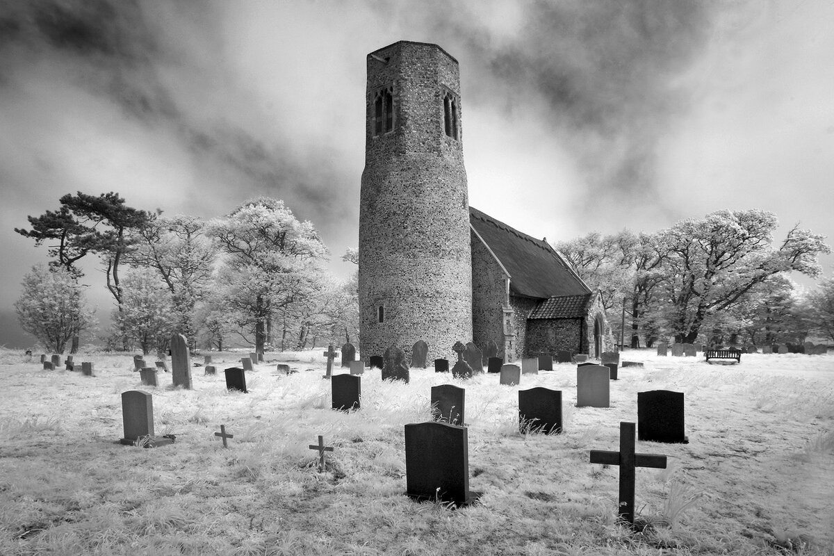 Edingthorpe church2.jpg