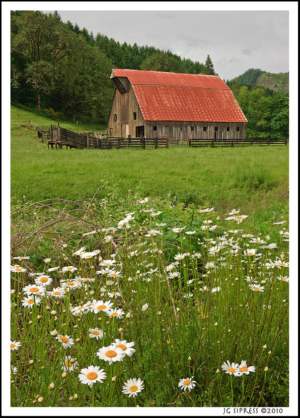 elktonbarn1.jpg
