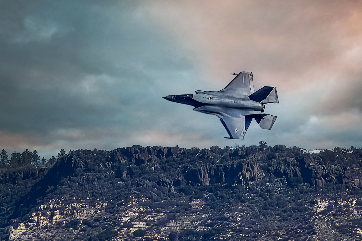 F-35 Lightning-03149-Edit.jpg