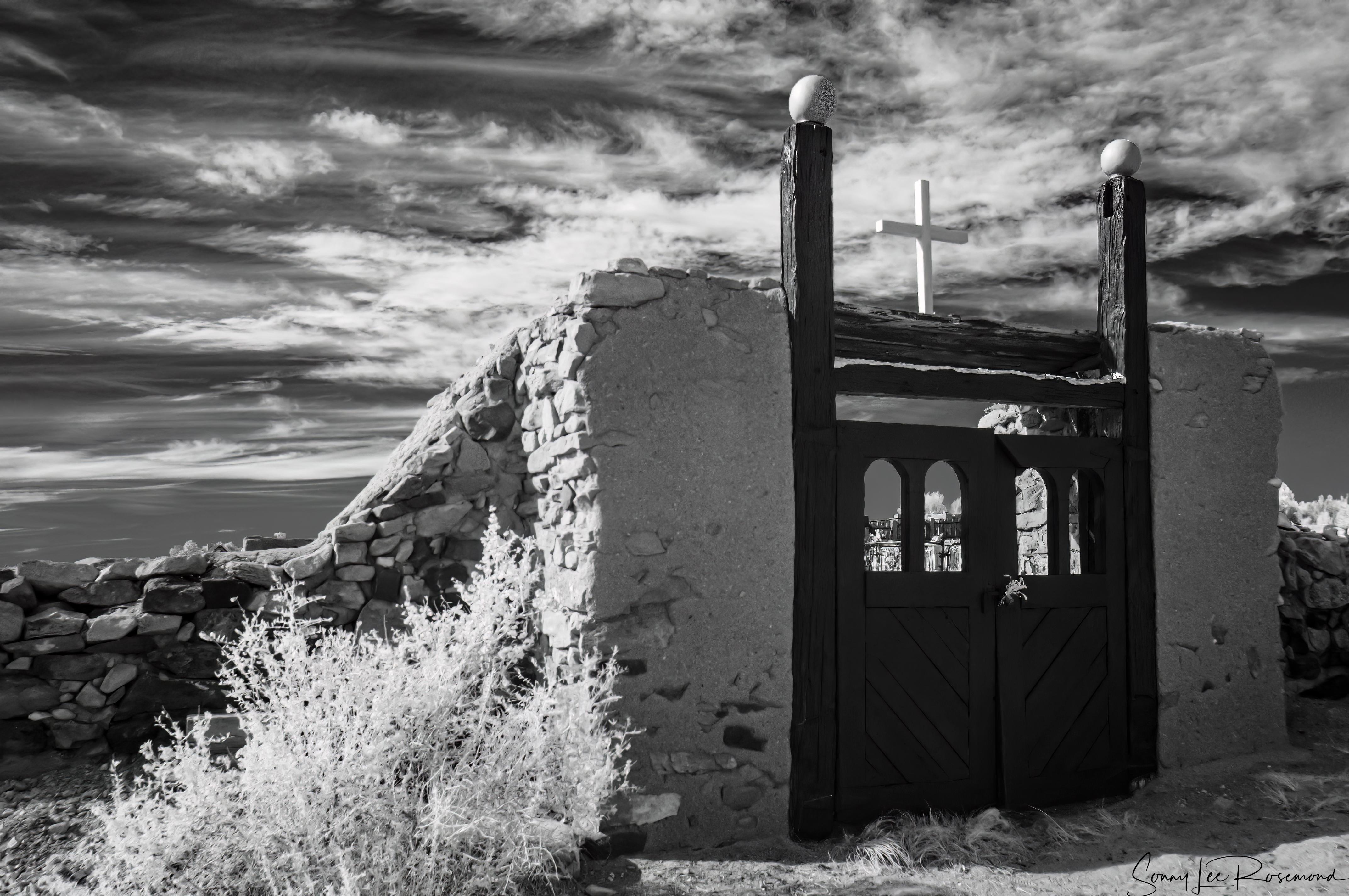Galisteo_cemetary_BW-1.jpg