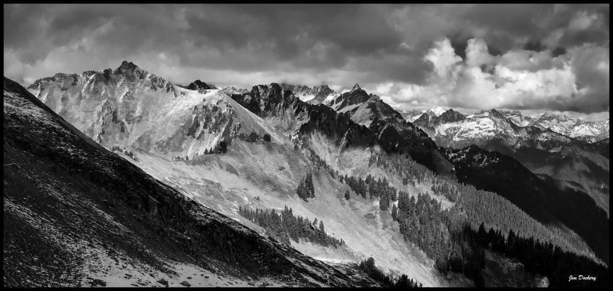 Green-Mt.-Hike-9.18-(51)-Pano bw.jpg