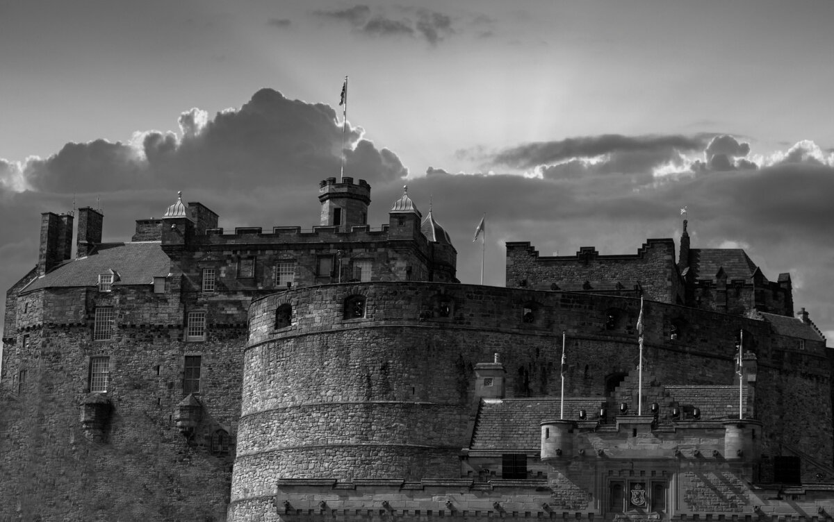 IMG_8606_castle_BnW.jpg