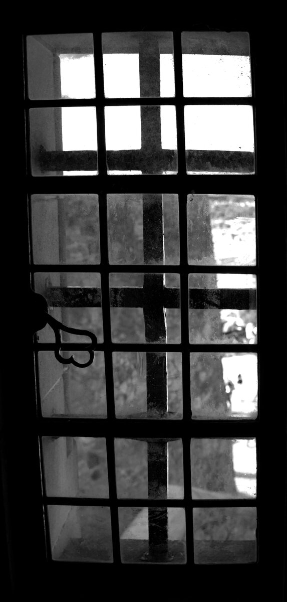 IMG_8699bw-window.jpg