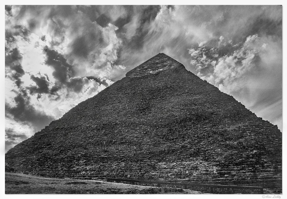 Khafre1BW.jpg