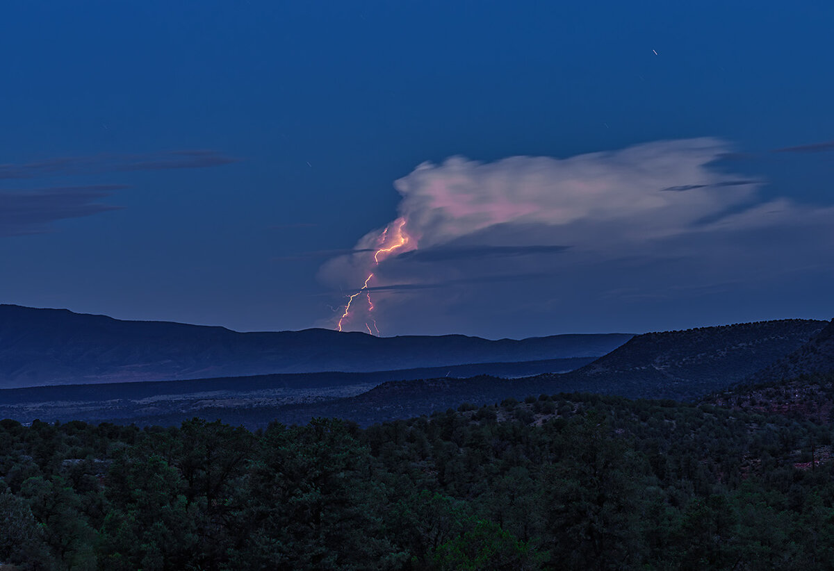 lightning-2.jpg