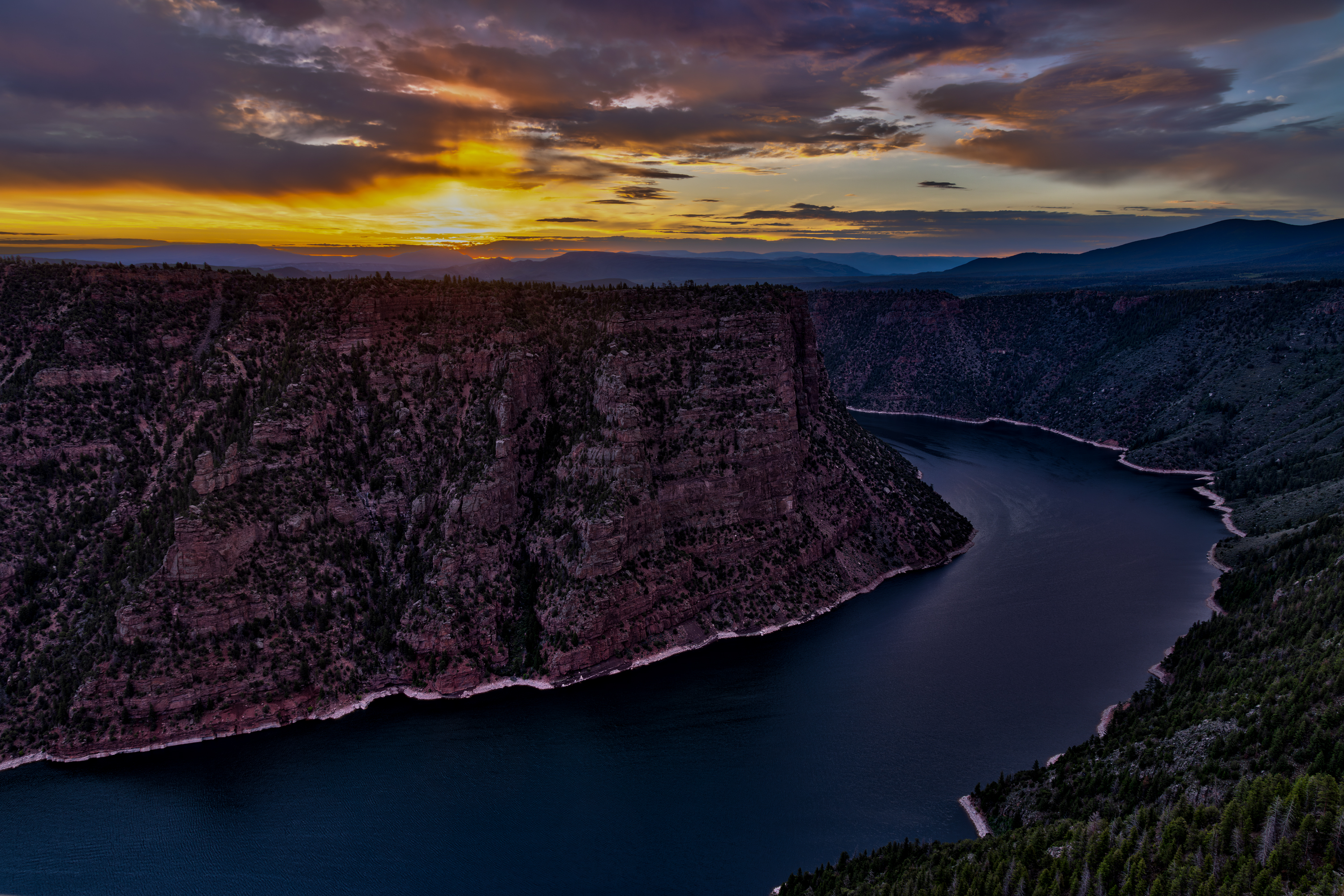 Flaming Gorge Sunrise #2 | Focal World