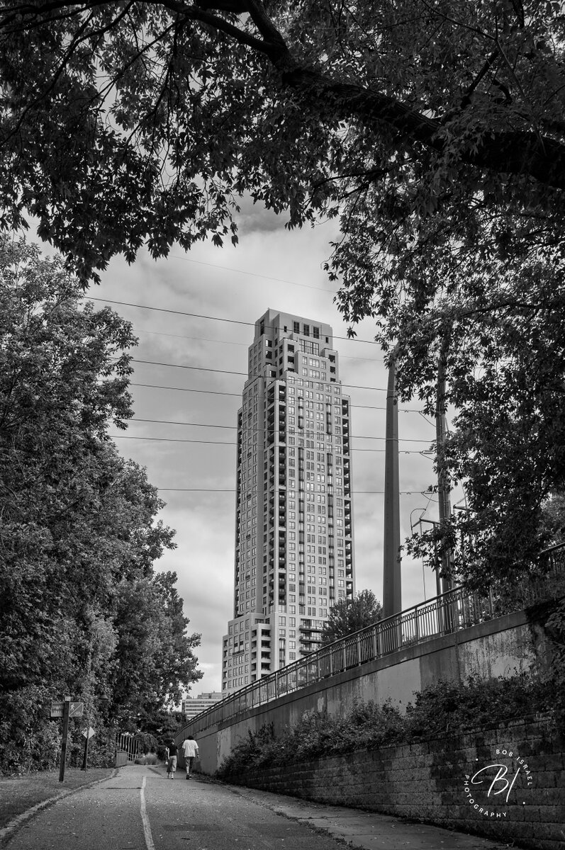 Minneapolis MM 091726-34_Long Edge 1300 BIP_863x1300_U_100.jpg