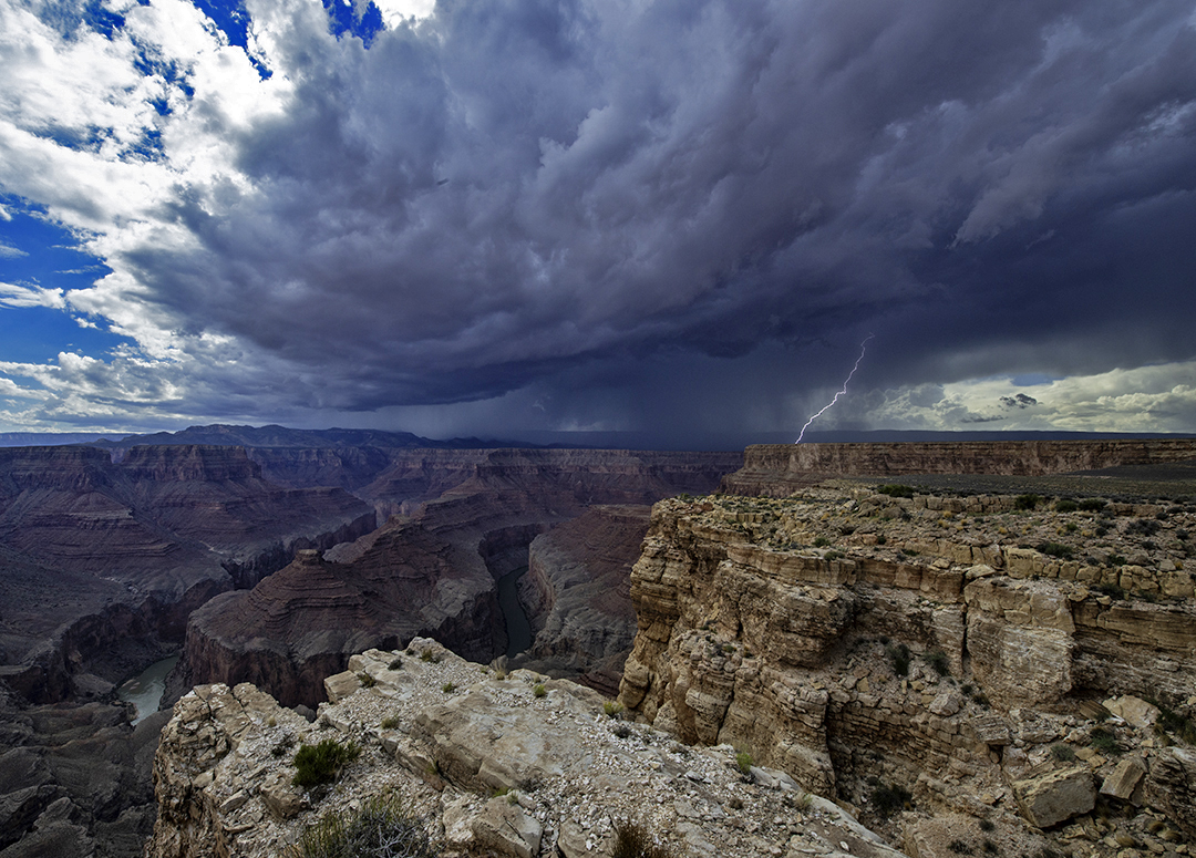 Monsoon storm at Tatahatso Point, Grand Canyon National Park, AZ II.jpg