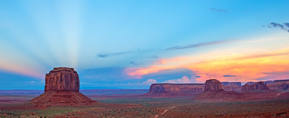 Monument Valley sunset panorama.jpg