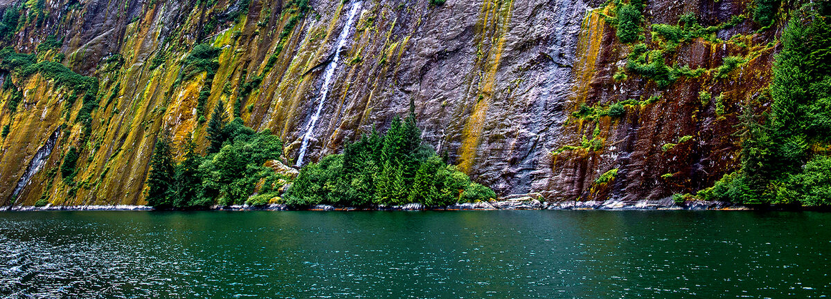 Mossy Wall Rookery pano waterfall II.jpg