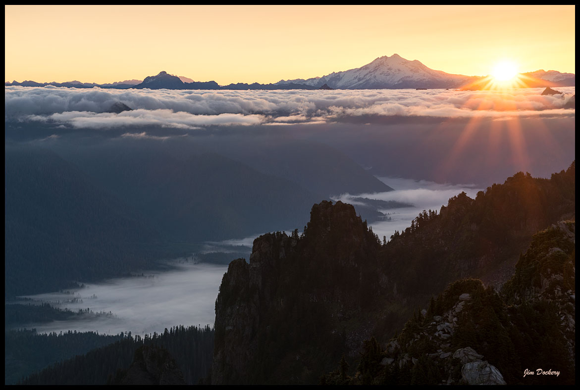 Pilchuck-Sunrise-(37).jpg