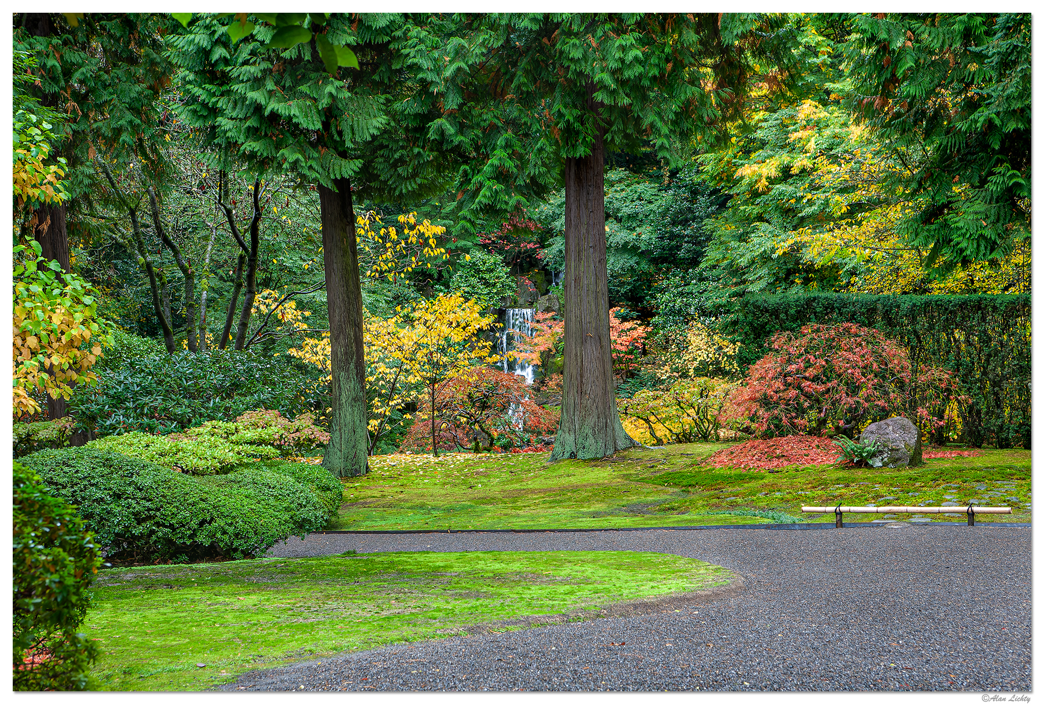 Approaching the Falls in the Fall | Focal World