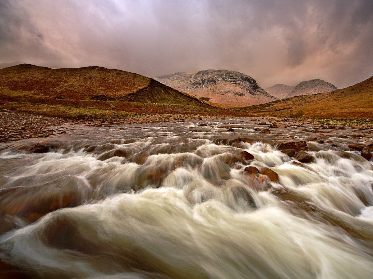 RushingRiverEtive1600.jpg