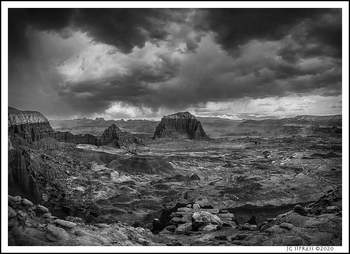 southdesertoverlookBW-Pano.jpg