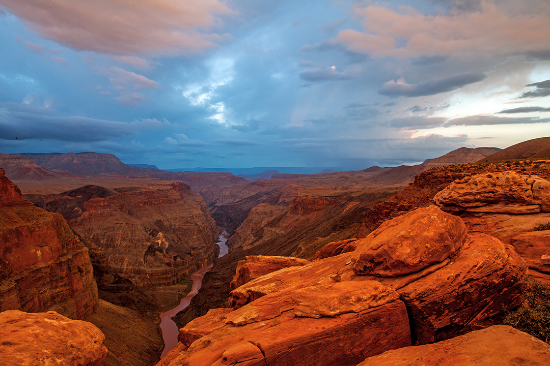 Toroweap looking west.jpg