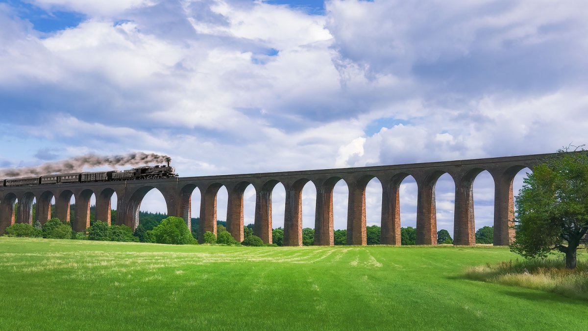 train-and-tressel-one-Edit-copy.jpg